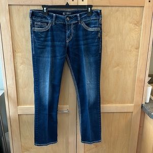 Silver Suki Mid-rise Crop Jeans. 30 x 26